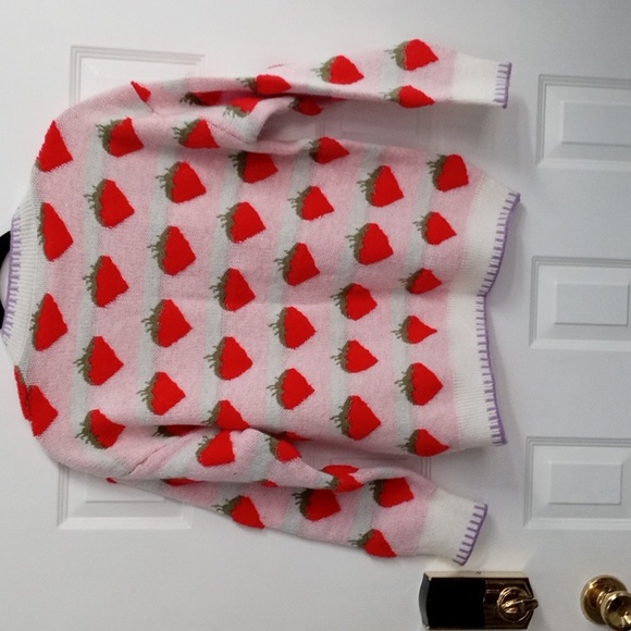 New Strawberry dropped shoulder sweater medium or large - Picture 3 of 3